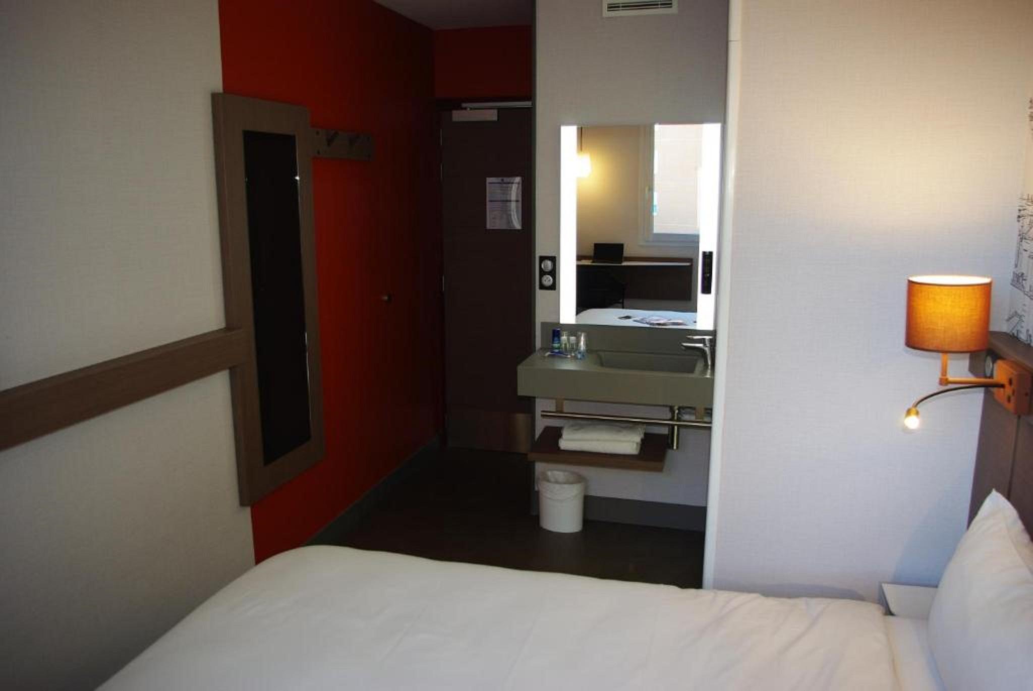 Greet Hotel Paris Porte De La Chapelle - Arena Saint-Denis  Ngoại thất bức ảnh