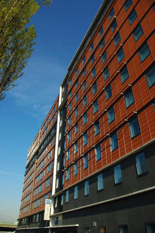 Greet Hotel Paris Porte De La Chapelle - Arena Saint-Denis  Ngoại thất bức ảnh